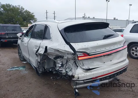 2023 Lincoln Nautilus Reserve z USA, uszkodzony, nr VIN 2LMPJ6K91PBL11844